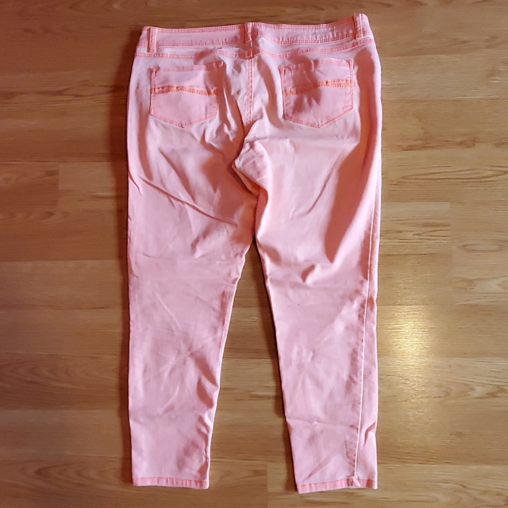 Capris - Picture 2 of 2